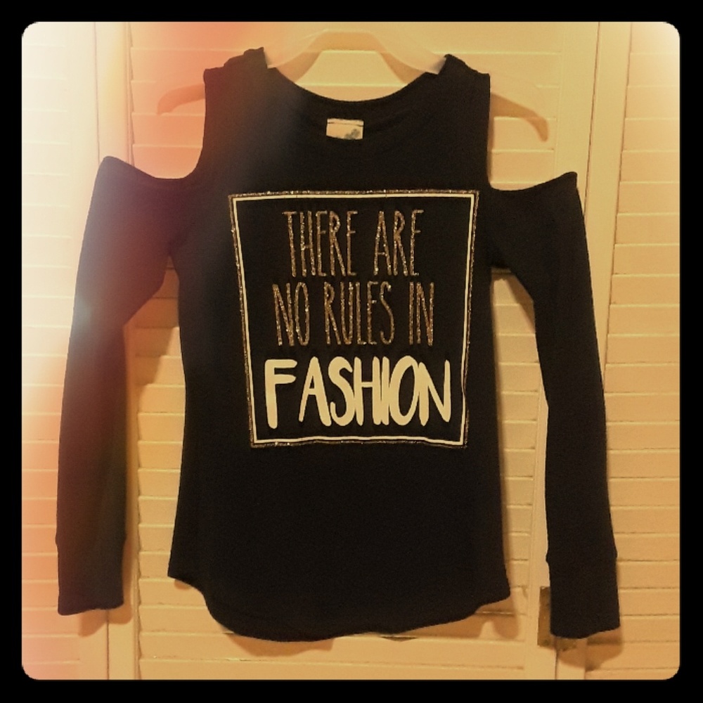 Cold shoulder long sleeve shirt